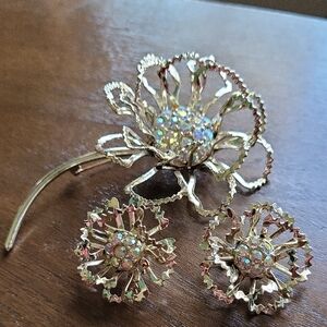 Elegant Gold and Silver Floral Jewelry Set